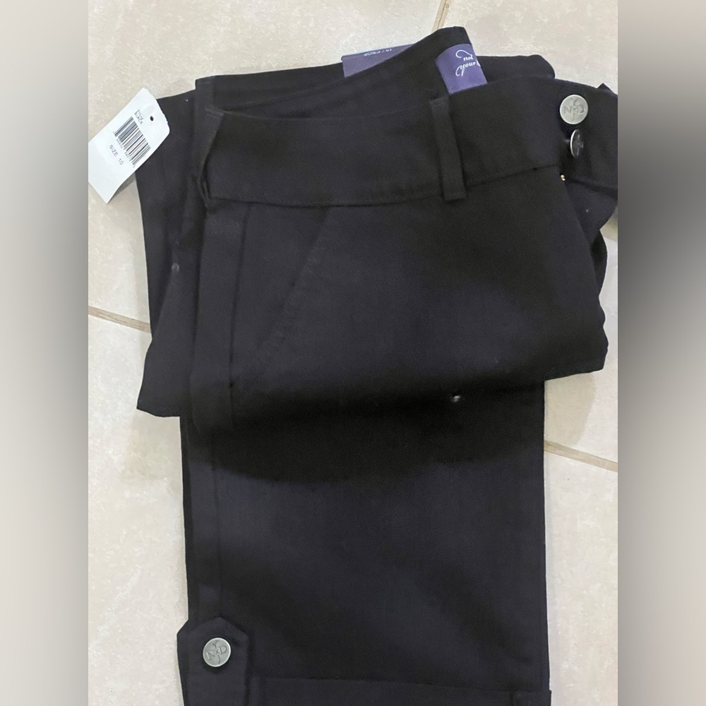 NYDJ Black wide Leg Cropped Jeans Lift Tuck  Technology Size 10 NWT.